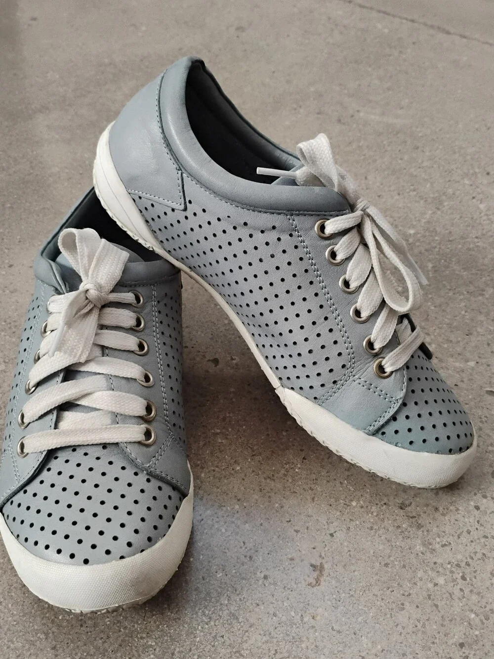Gelato Teejay Dusty Blue Perforated Lace-Up Women’s Sneakers